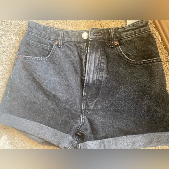 Hardly worn Zara ultra high waist jean shorts - Picture 2 of 5